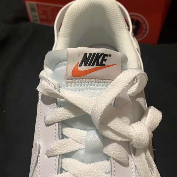 NIKE MEN SNEAKERS  NEW IN BOX SIZES 91/2 / 10 / 101/2 / 11 / 12 / (5) PAIR - Picture 5 of 6